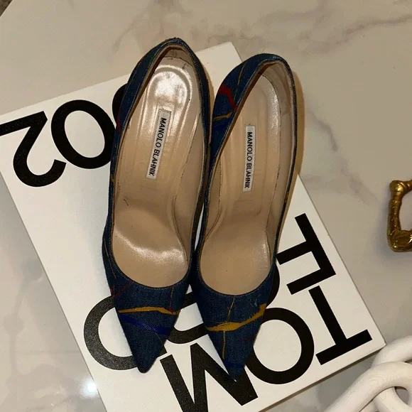 Manolo Blahnik Denim Paint-Splatter Pumps, Size 42 - Picture 9 of 9